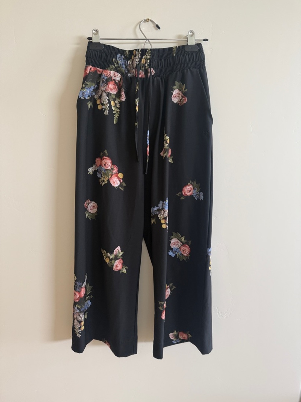 Albion Black Floral Cropped Pants